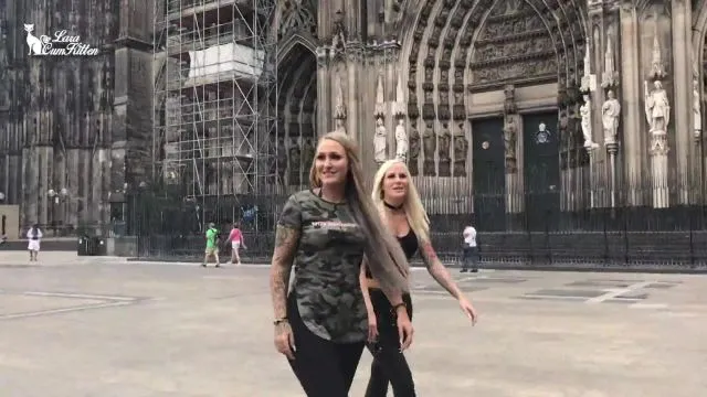 Dreister PUBLIC PISS am Kölner Dom | unter Polizei-Beobachtung