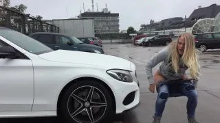 Dringender PUBLIC PISS - Leckst du meine nasse Pissfotze sauber?