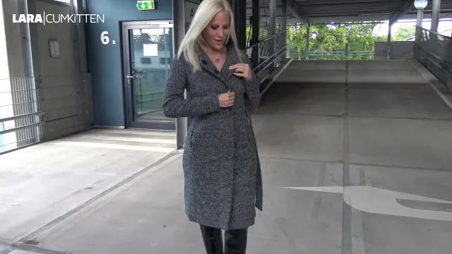 Fick mich in der Mittagspause | Spermageile Büro Schlampe