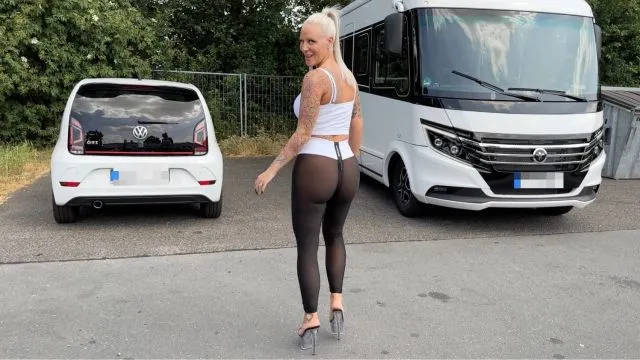 Hobbyhure an der A57 gefickt | Neue Schnellfick Leggings