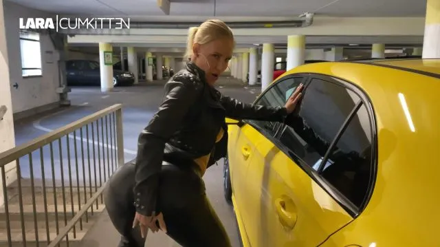 PUBLIC FICK im Parkhaus | Leggings Cumshot mit Spermawalk