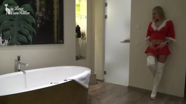 Sperma Bescherung - X-mas Bitch weggefickt