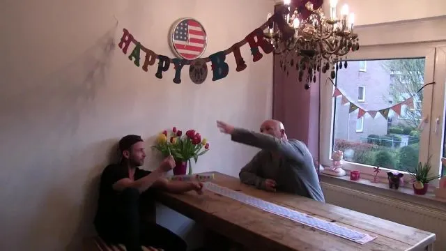 Überraschungs FICK - Ein VIERER zum Geburtstag