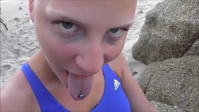 Wahnsinns Quickie im Badeanzug