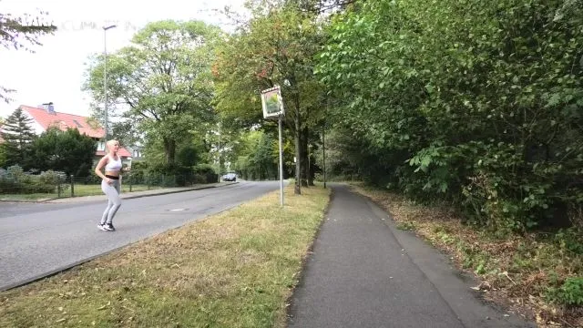 Wet Fitness | Wer macht mit mir PISS JOGGING...?